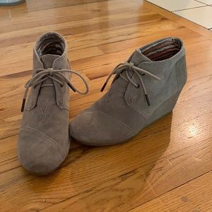 Tom’s Desert Wedge Bootie